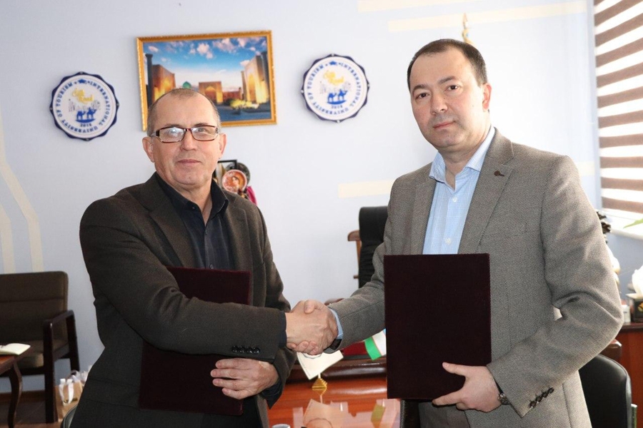 Подписан Меморандум с Федерацией экстремального и горного туризма Узбекистана