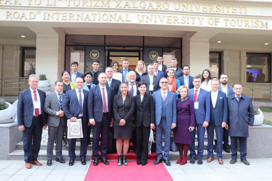 Министр образования и науки Украины посетил Международный университет туризма и культурного наследия «Шелковый путь»