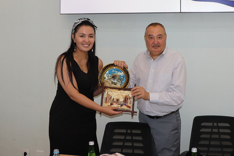 The meeting of the members of the “Bulgaria-Uzbekistan” friendship society with the students of the “Silk Road” International University of Tourism