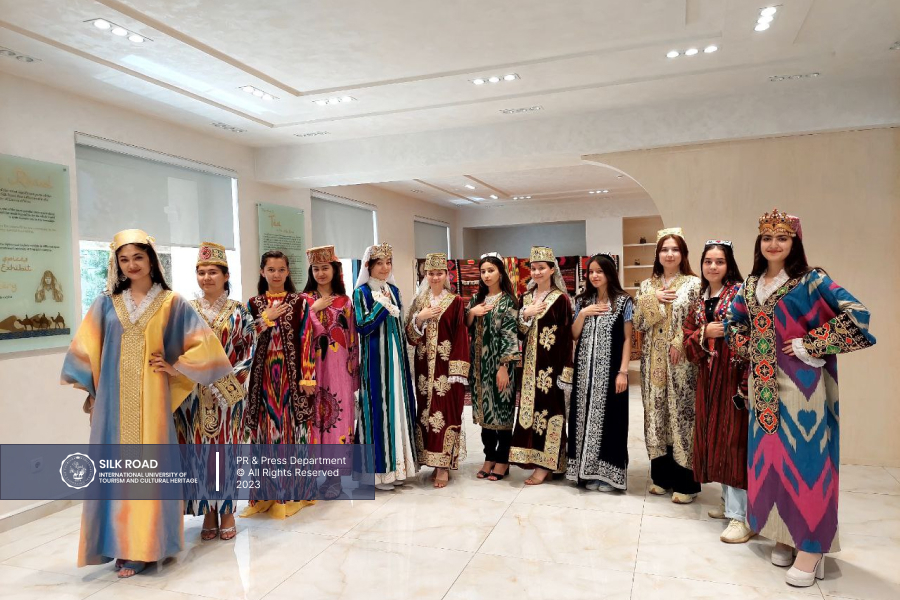 Uzbek national costumes are a symbol of elegance