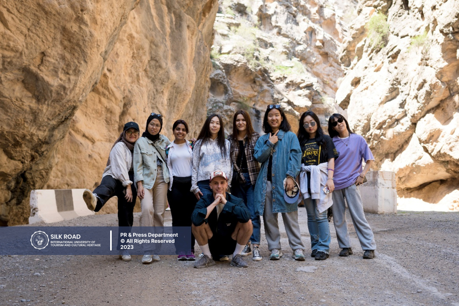 Foreign undergraduates of “Silk Road”  International University of Tourism and Cultural Heritage within the framework of the project “Travel through Uzbekistan!” made a practical trip to Surkhandarya region