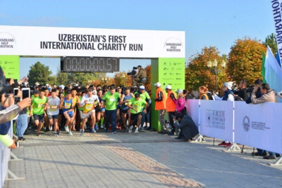 Международный университета туризма «Шелковый Путь» в Samarkand Half Marathon