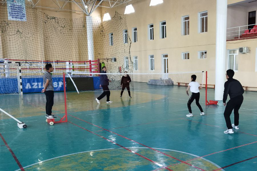 The students took part in the city badminton championship